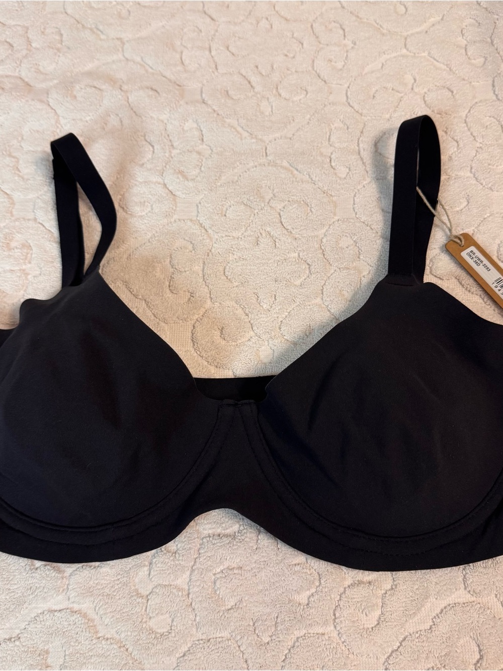 SKIMS Black Underwire Stretch Bra - Picture 2 of 7